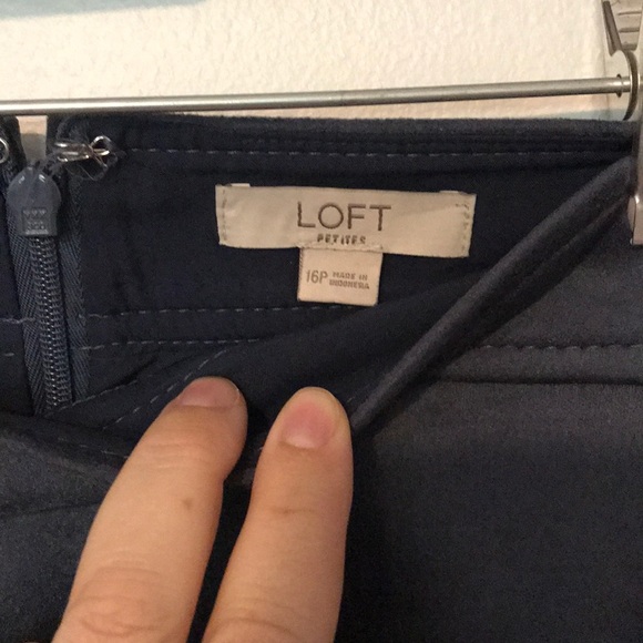 Blue skirt with slash pockets- velvet/suede-like - Picture 2 of 3